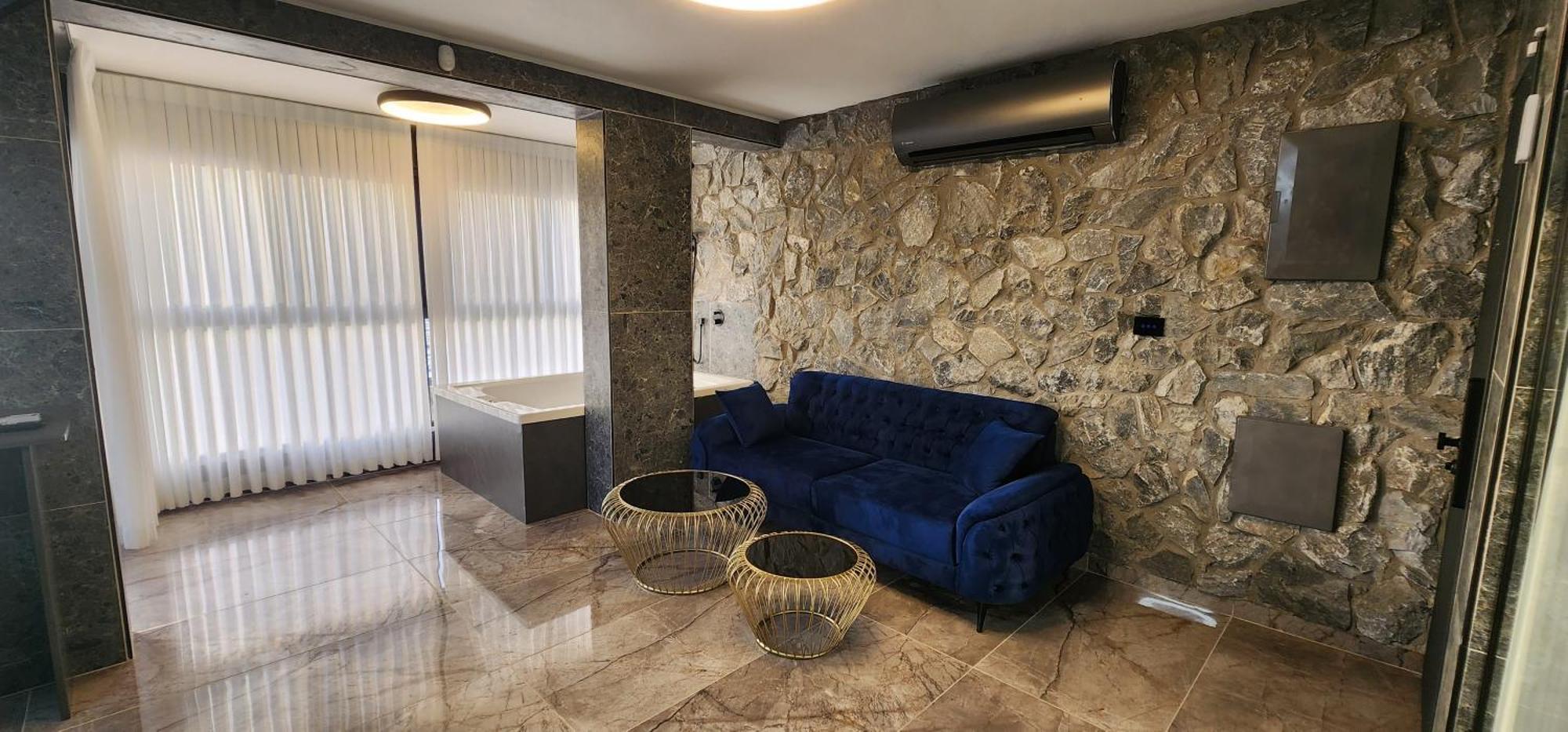 מבנים בים 77 Suites At Sea Haifa Exterior foto